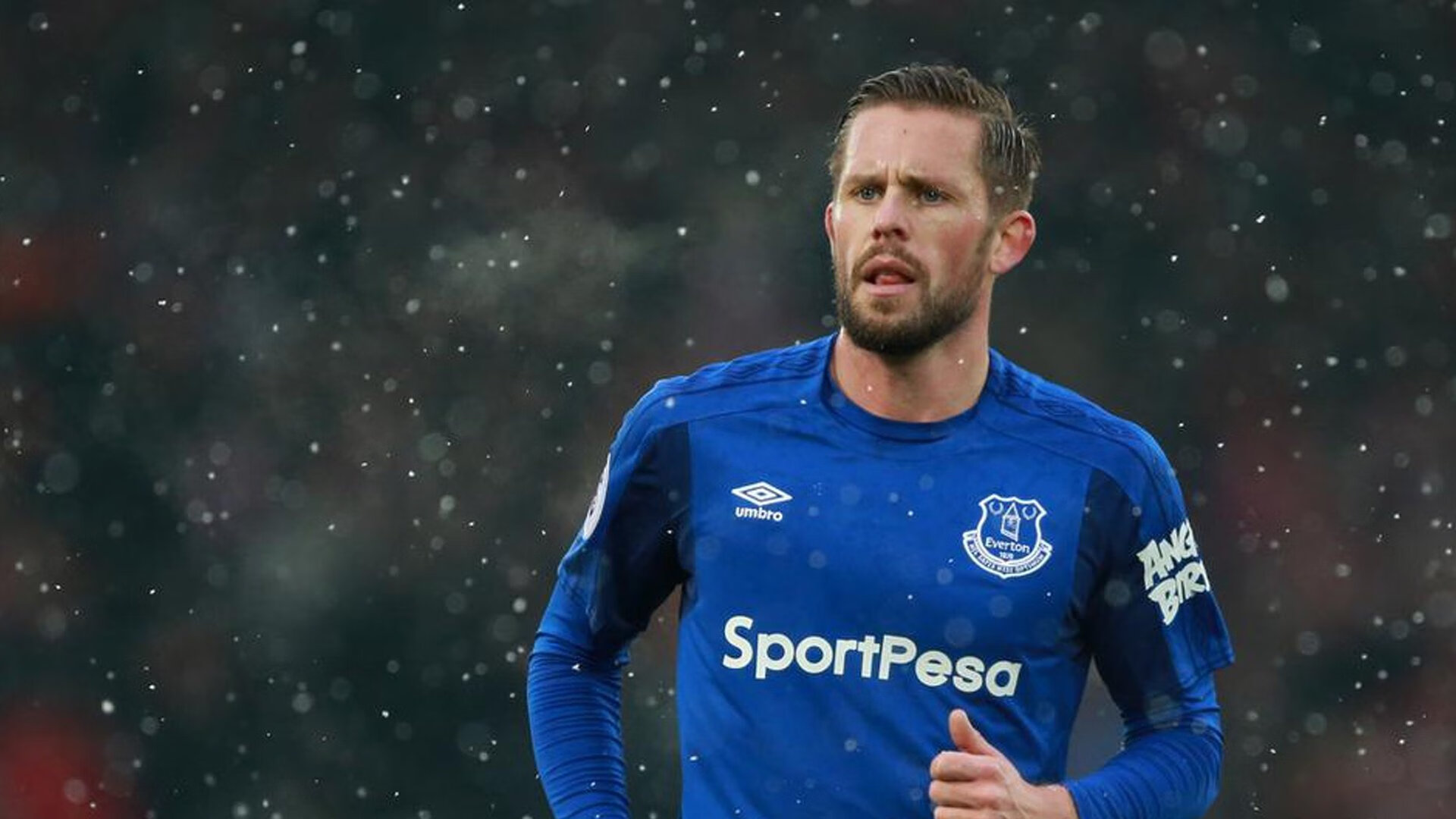 爱游戏体育-布莱顿客场惊喜取分，赛季表现亮眼，布莱顿首发